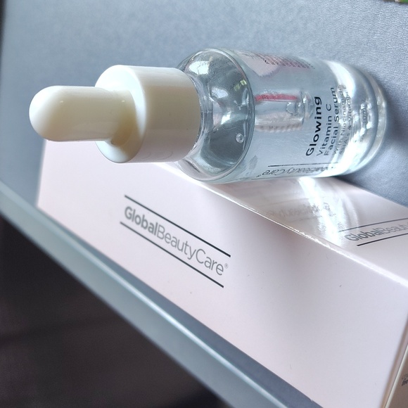 $6🌀🆕Boxed/Sealed Glowing Vitamin C Facial Serum - Clear 1oz NIP - Picture 4 of 6